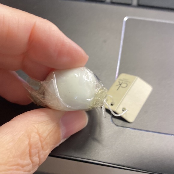 NWT Calvin Klein White Ellipse Ring - Picture 2 of 5